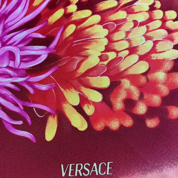 Versace “Trésor de la Mer” Silk Scarf – Coral Sea Print - Picture 3 of 15